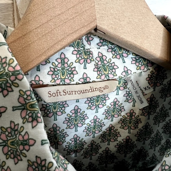 SOFT SURROUNDINGS Women's Tabitha Paisley Sky Pintuck Tunic Top Cotton Pastel XS - Picture 8 of 12